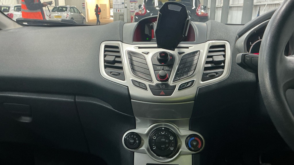 Used Ford Fiesta 2011 for sale - 76521167: Photo 9