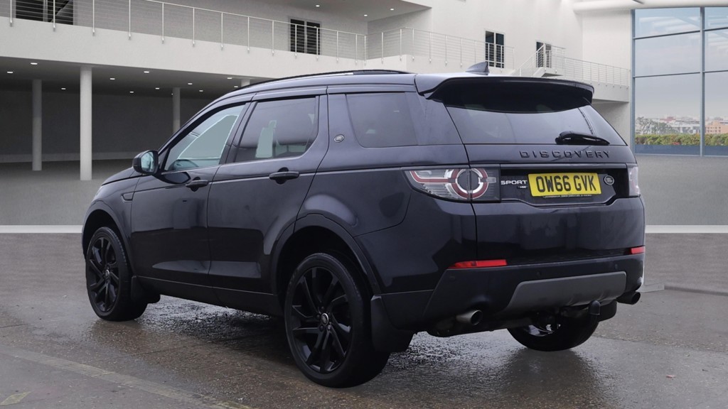 Used Land Rover Discovery Sport 2017 for sale - 76618672: Photo 3
