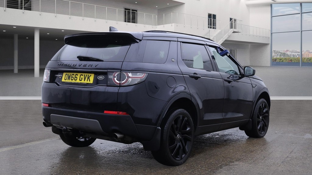 Used Land Rover Discovery Sport 2017 for sale - 76618672: Photo 4