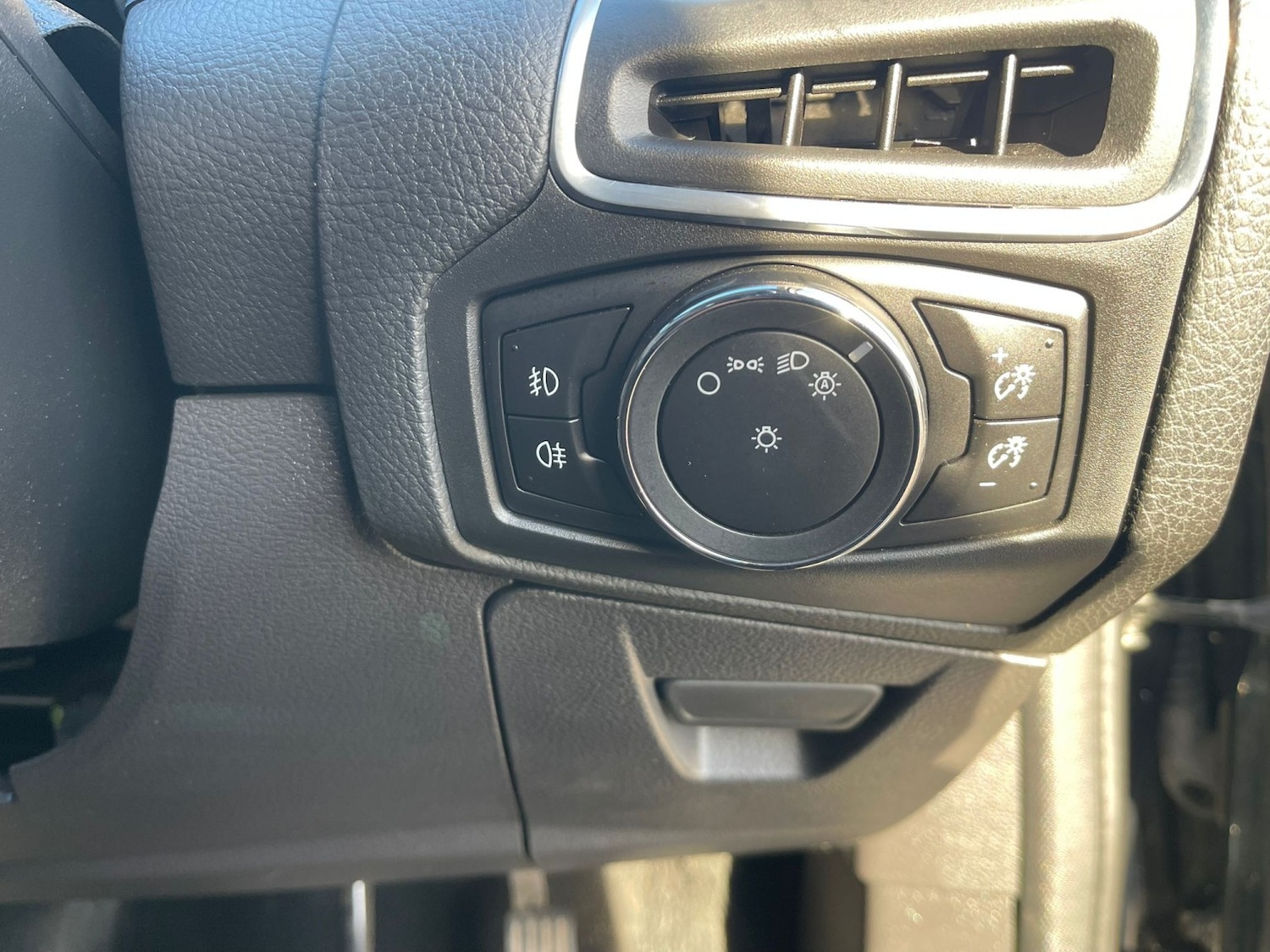 Used Ford Focus 2014 for sale - 76536715: Photo 15