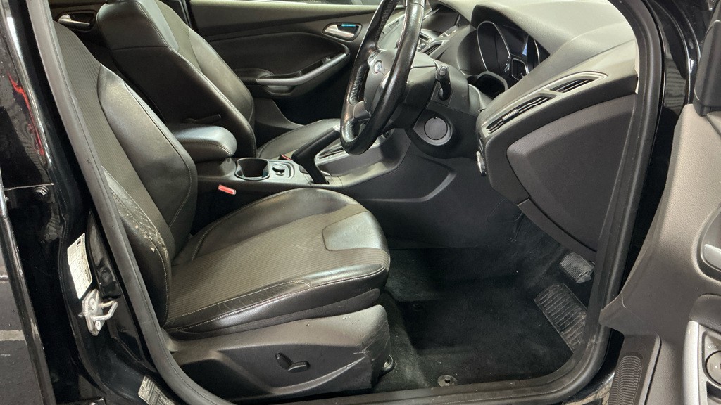 Used Ford Focus 2014 for sale - 76536715: Photo 2