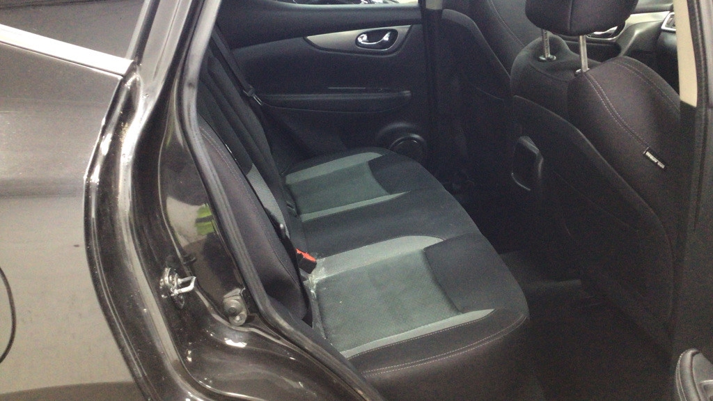 Used Nissan Qashqai 2018 for sale - 76517788: Photo 9