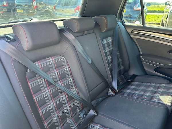 Used Volkswagen Golf 2015 for sale - 76178944: Photo 15