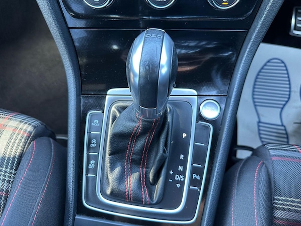 Used Volkswagen Golf 2015 for sale - 76178944: Photo 17