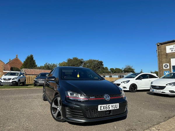 Used Volkswagen Golf 2015 for sale - 76178944: Photo 1