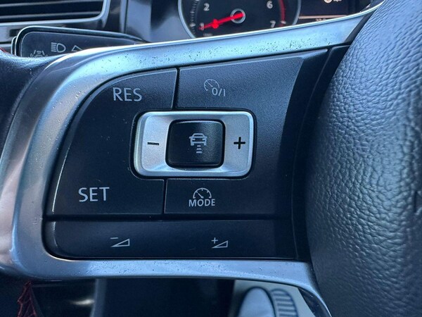 Used Volkswagen Golf 2015 for sale - 76178944: Photo 26