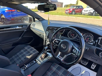 Used Volkswagen Golf 2015 for sale - 76178944: Photo 2