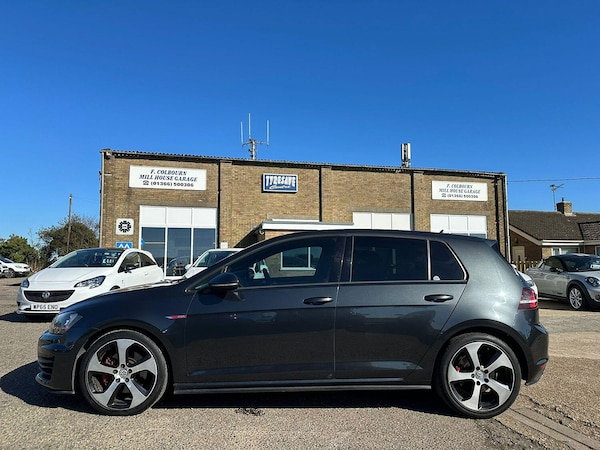 Used Volkswagen Golf 2015 for sale - 76178944: Photo 4