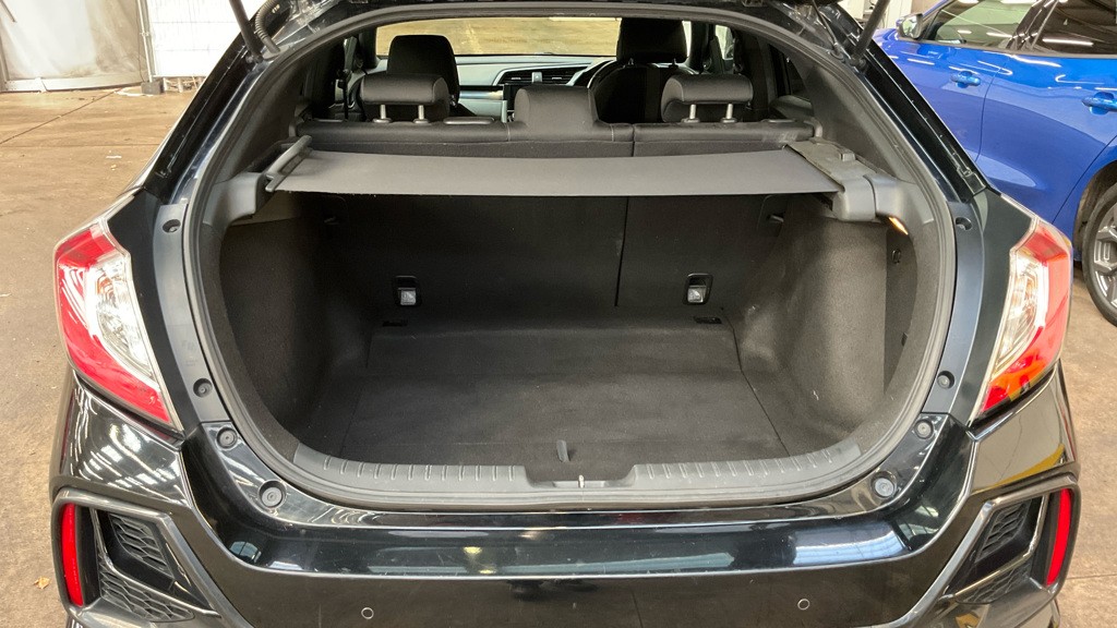 Used Honda Civic 2020 for sale - 76791548: Photo 9