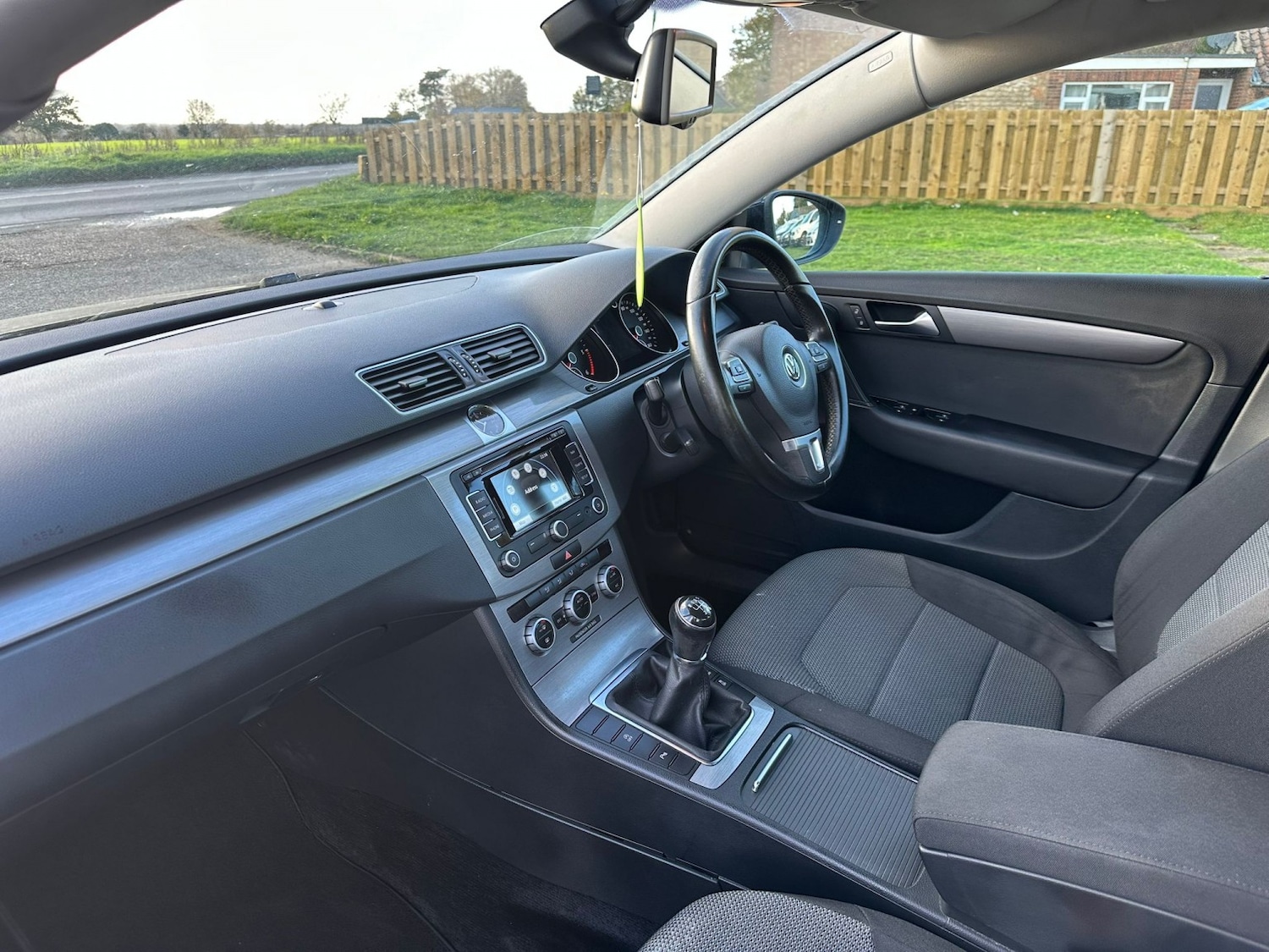 Used Volkswagen Passat 2013 for sale - 76571150: Photo 2