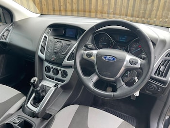 Used Ford Focus 2011 for sale - 76041044: Photo