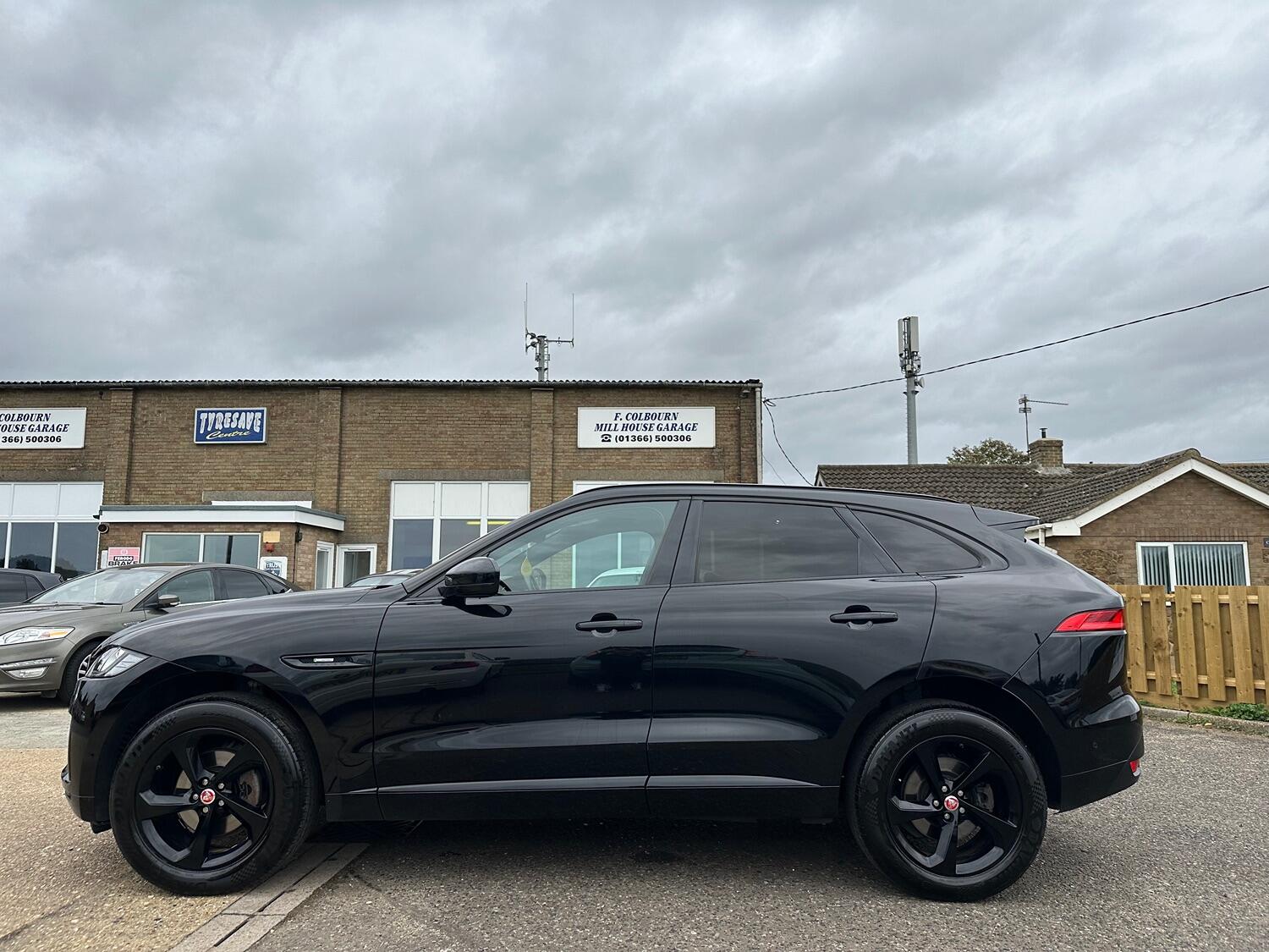 Used Jaguar F-Pace 2018 for sale - 76098758: Photo 5