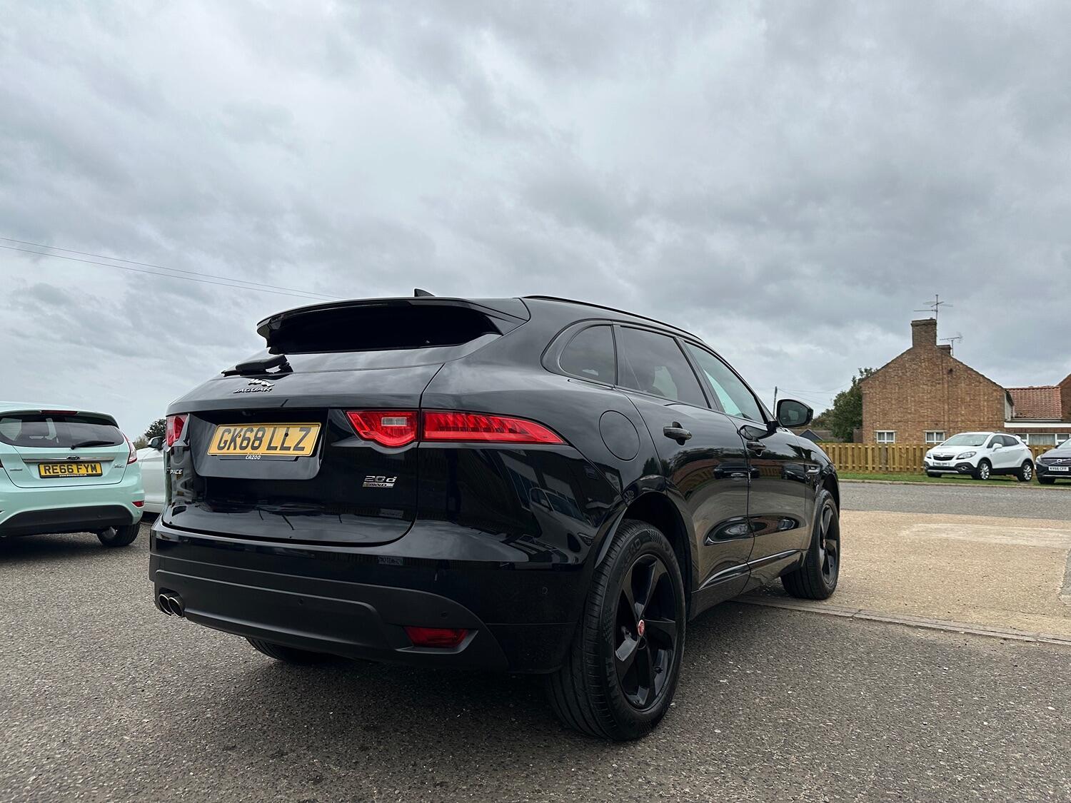 Used Jaguar F-Pace 2018 for sale - 76098758: Photo 8