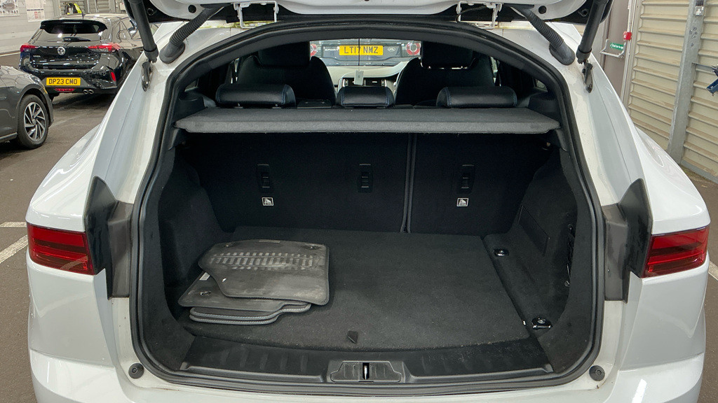 Used Jaguar E-Pace 2018 for sale - 76510924: Photo 10