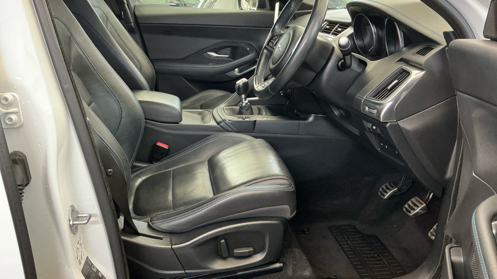 Used Jaguar E-Pace 2018 for sale - 76510924: Photo 2