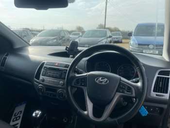 Used Hyundai i20 2013 for sale - 74119239: Photo