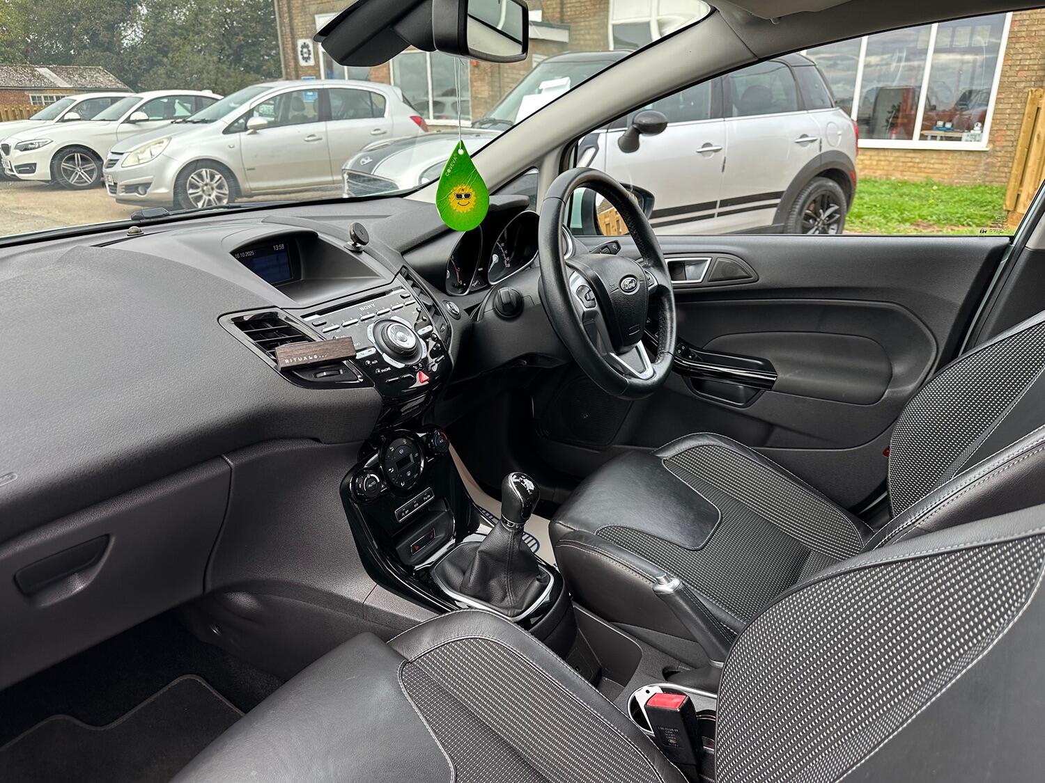 Used Ford Fiesta 2016 for sale - 75748969: Photo 14