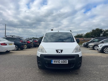 Used Peugeot Partner 2010 for sale - 76082744: Photo
