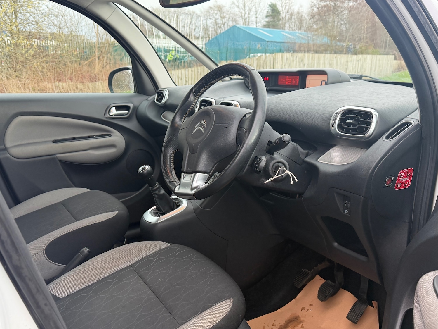 Used Citroen C3 Picasso 2013 for sale - 77924742: Photo 10