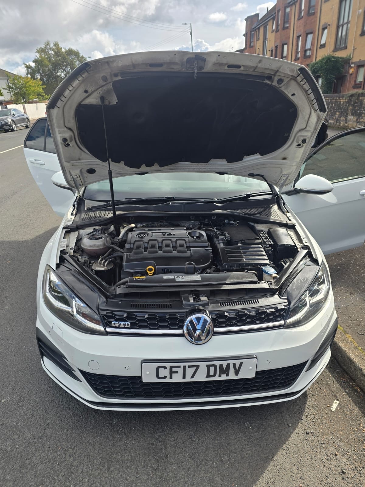 Used Volkswagen Golf 2017 for sale - 76325875: Photo 9
