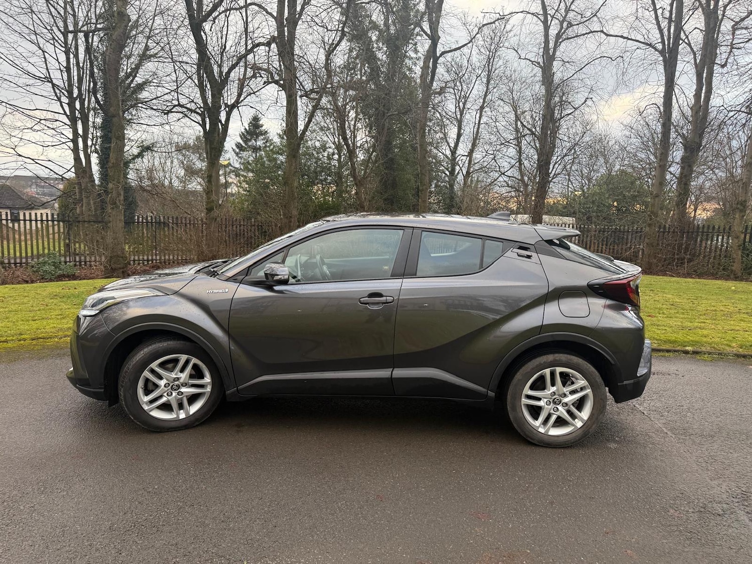 Used Toyota C-HR 2023 for sale - 77407408: Photo 3