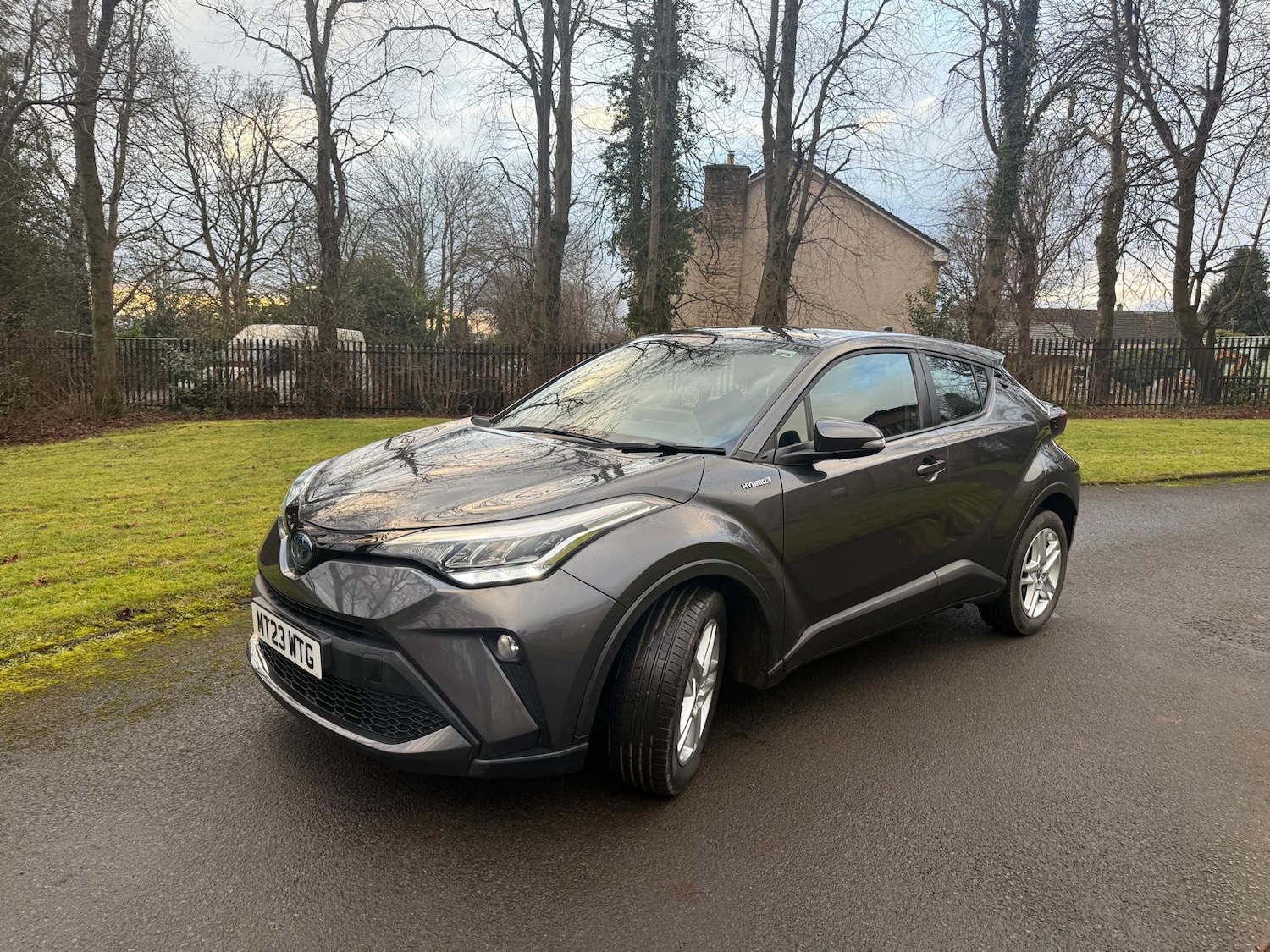 Used Toyota C-HR 2023 for sale - 77407408: Photo 4