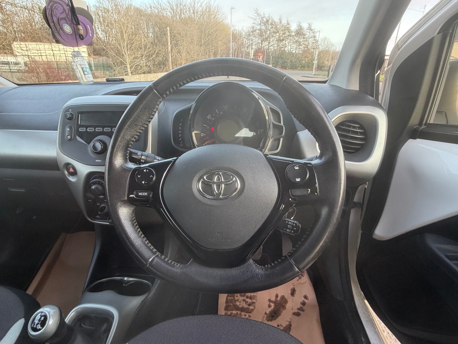 Used Toyota AYGO 2015 for sale - 77982899: Photo 11