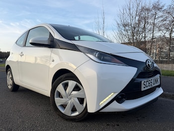 Used Toyota AYGO 2015 for sale - 77982899: Photo