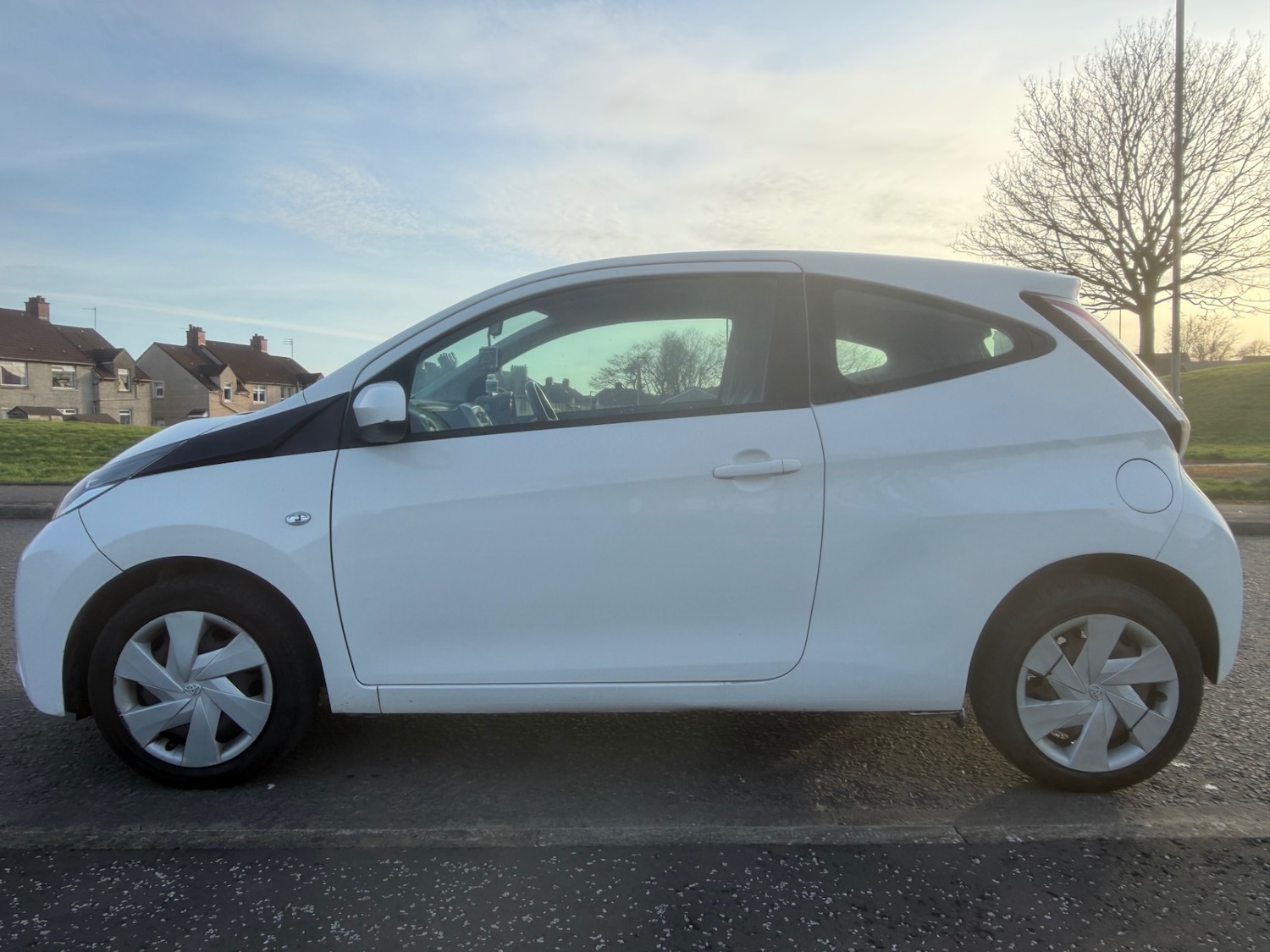 Used Toyota AYGO 2015 for sale - 77982899: Photo 4