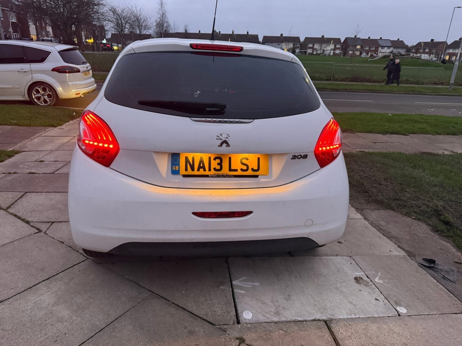 Used Peugeot 208 2013 for sale - 77229173: Photo 5