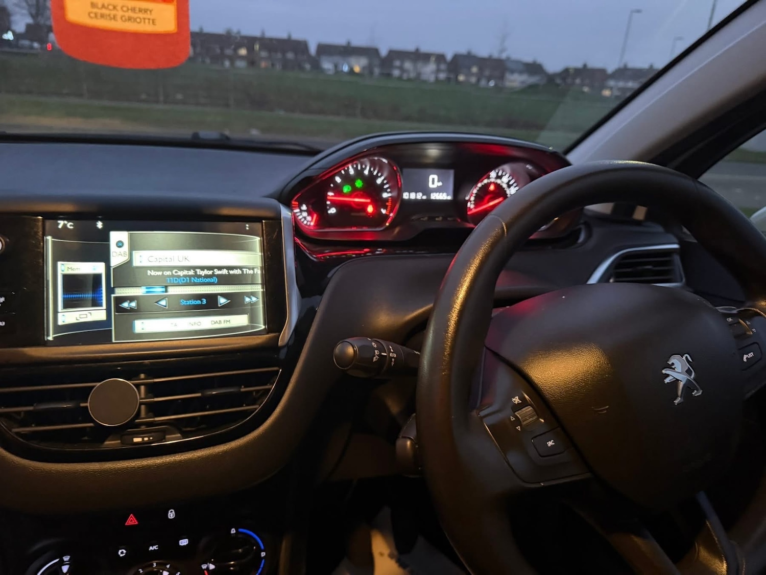 Used Peugeot 208 2013 for sale - 77229173: Photo 7