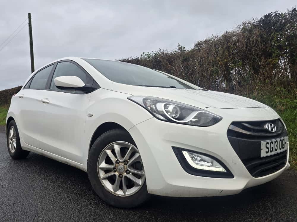 Used Hyundai i30 2013 for sale - 76329946: Photo 2
