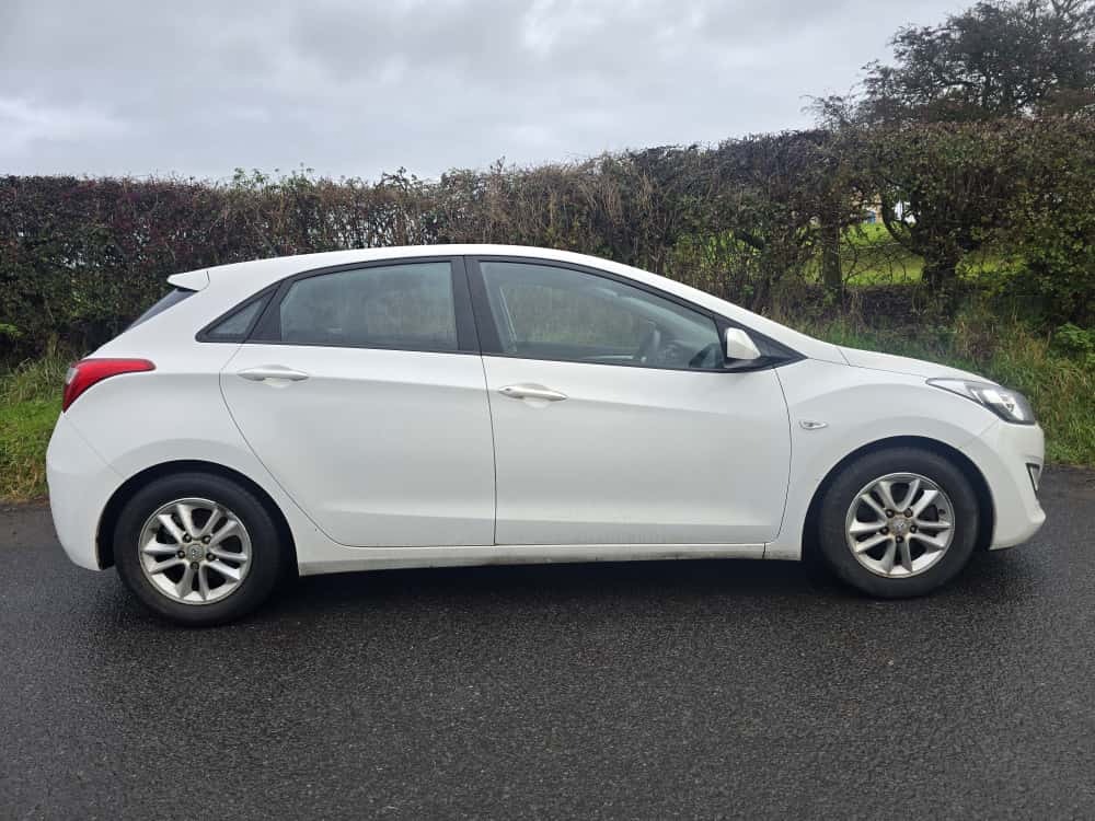 Used Hyundai i30 2013 for sale - 76329946: Photo 3