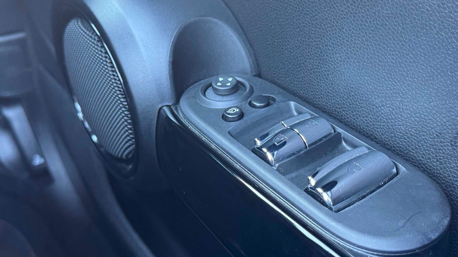 Used MINI Convertible 2024 for sale - 77772339: Photo 26