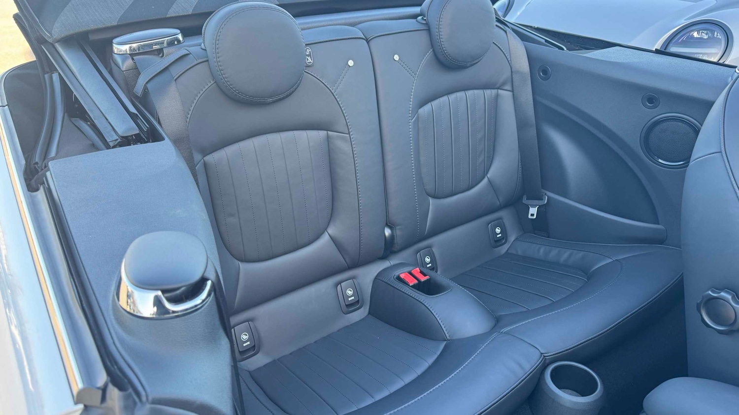 Used MINI Convertible 2024 for sale - 77772339: Photo 29