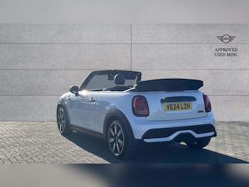 Used MINI Convertible 2024 for sale - 77772339: Photo