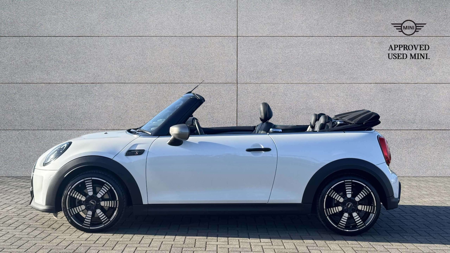 Used MINI Convertible 2024 for sale - 77772339: Photo 3