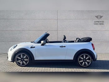 Used MINI Convertible 2024 for sale - 77772339: Photo