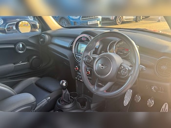 Used MINI Hatch 2020 for sale - 76636721: Photo