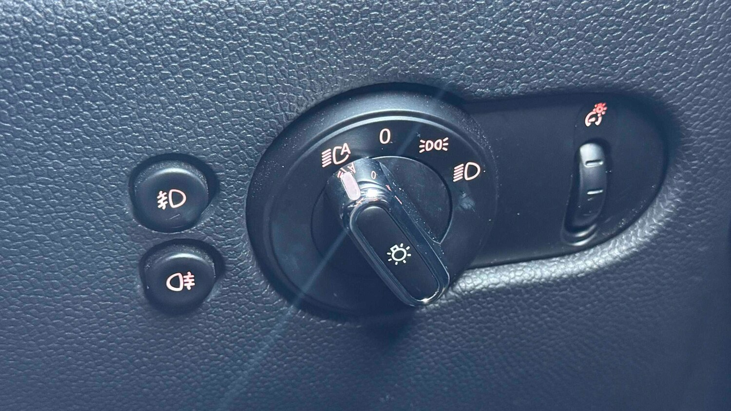 Used MINI Hatch 2017 for sale - 77943334: Photo 27