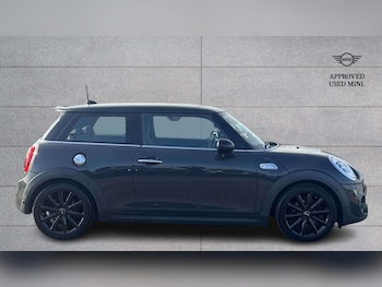 Used MINI Hatch 2017 for sale - 77943334: Photo