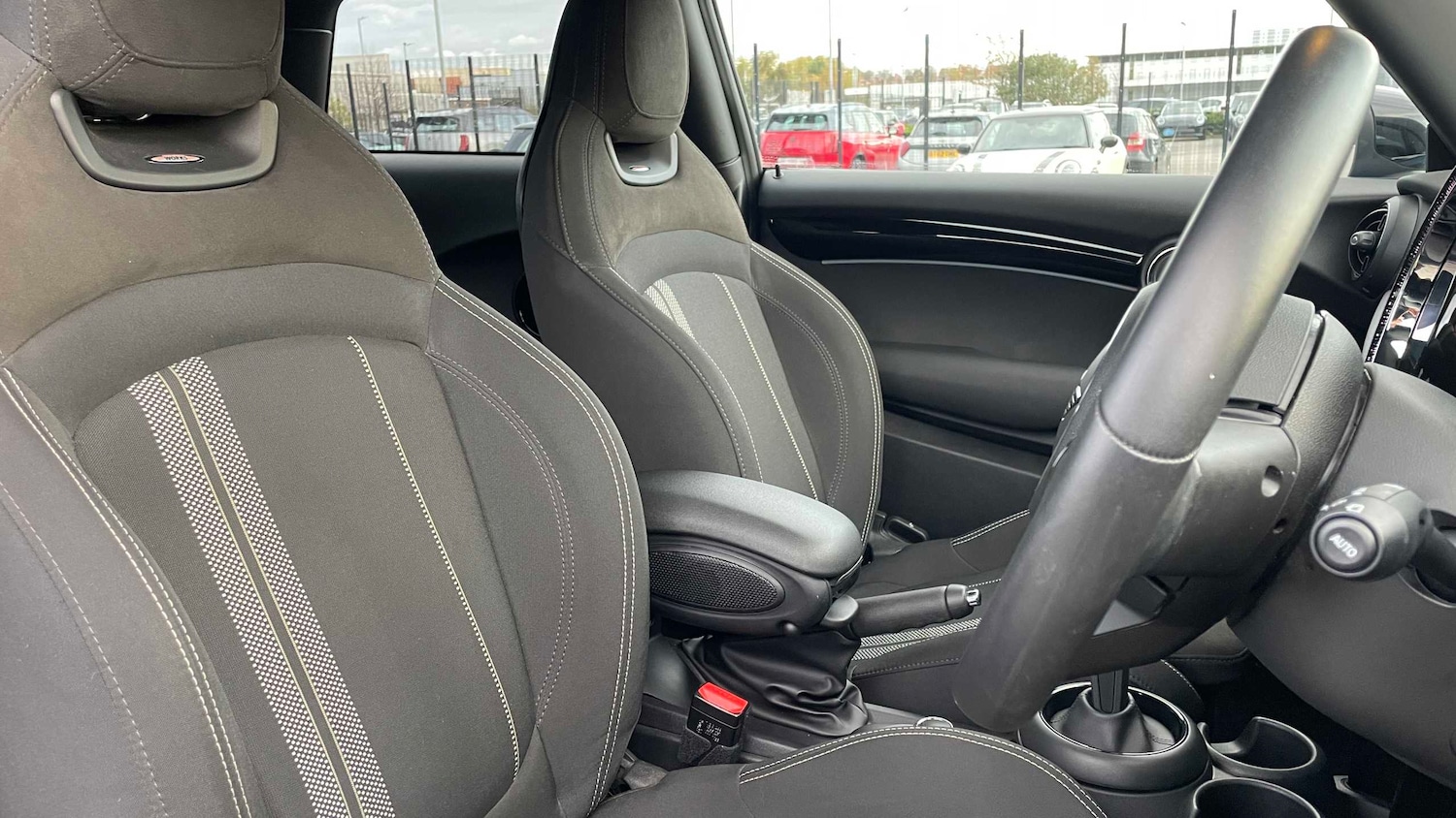 Used MINI Hatch 2022 for sale - 76460359: Photo 9