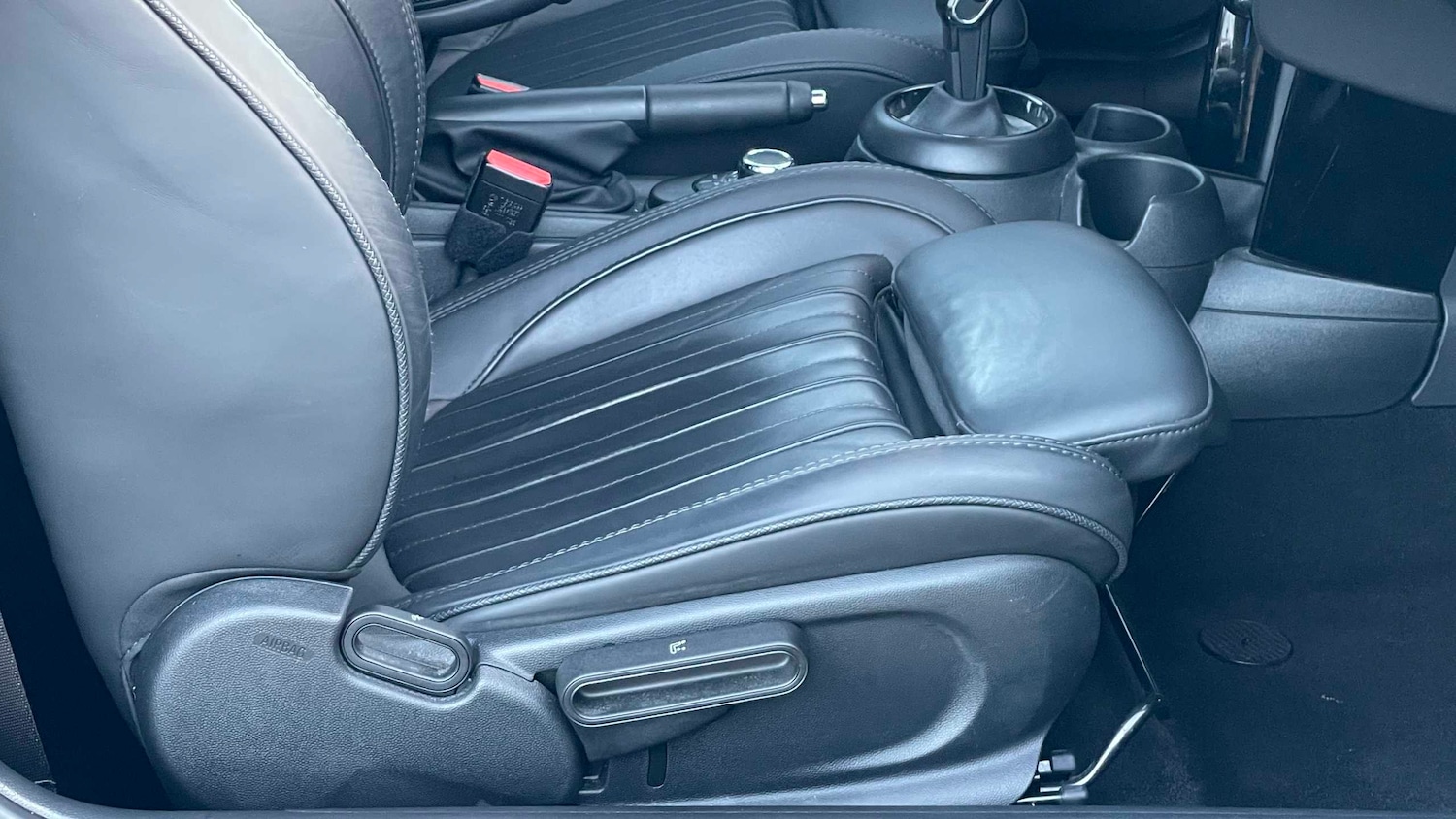 Used MINI Hatch 2022 for sale - 76610553: Photo 22