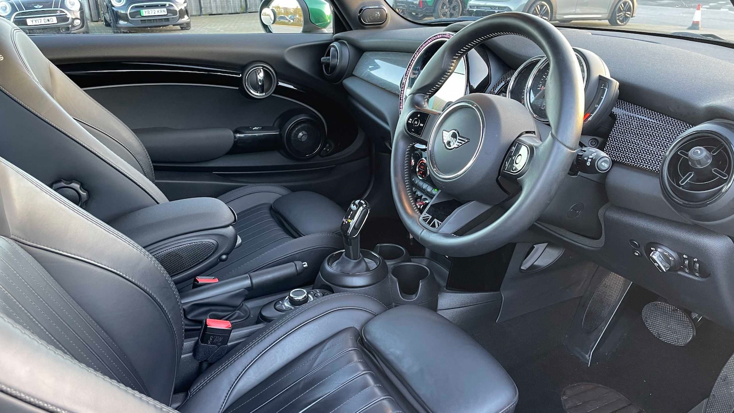 Used MINI Hatch 2022 for sale - 76610553: Photo 5