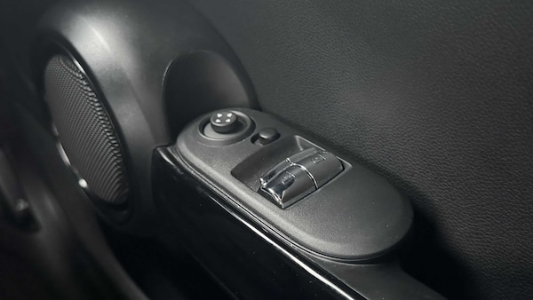 Used MINI Hatch 2022 for sale - 76272197: Photo 30