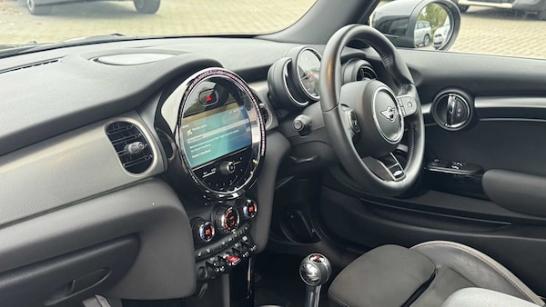 Used MINI Hatch 2022 for sale - 76272197: Photo 5