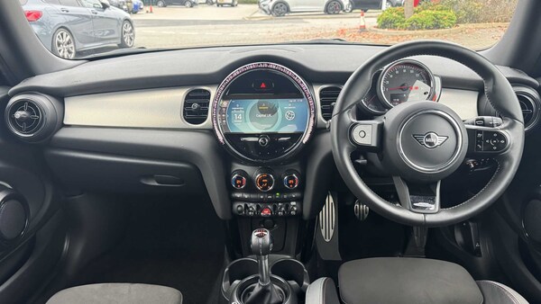 Used MINI Hatch 2022 for sale - 76272197: Photo 6