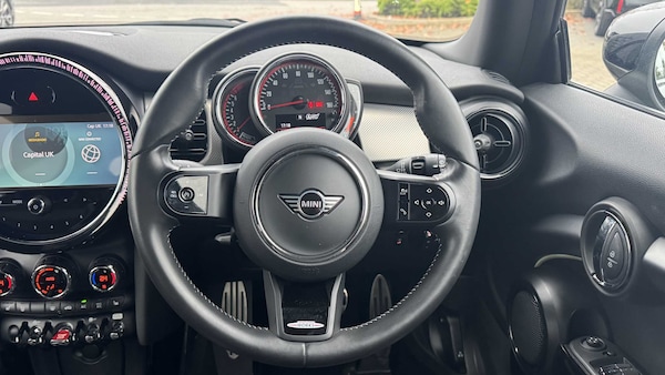 Used MINI Hatch 2022 for sale - 76272197: Photo 7
