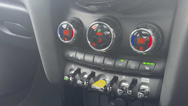 Used MINI Hatch 2022 for sale - 76156352: Photo 31