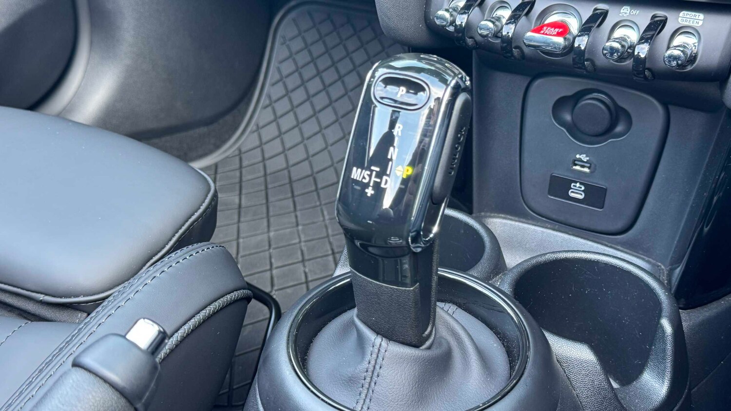 Used MINI Convertible 2024 for sale - 78161471: Photo 11